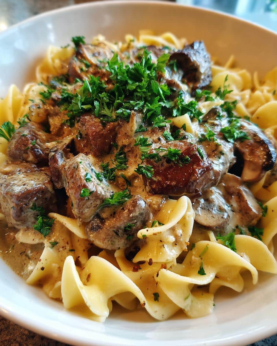 Slow Cooker Beef Stroganoff - detail 1